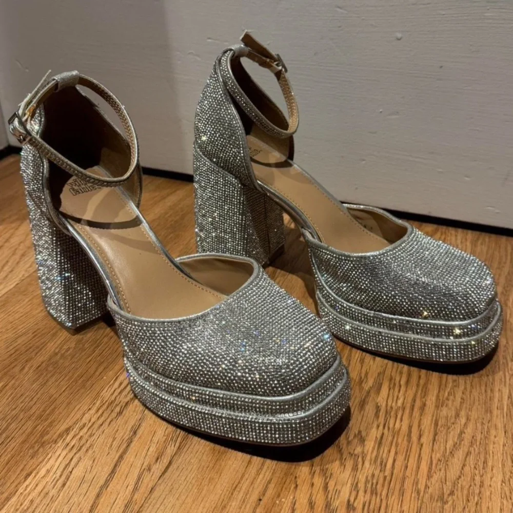 Wild Fable Pave Rhinestone Platform Ankle Strap Rounded Toe Heels - Picture 7 of 16